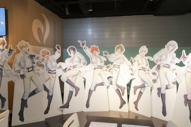 「アイドリッシュセブン Harmony Lounge」フォトレポート｜第1弾のテーマは「レインボーシティ編」！　アイドルたちが紡ぐ物語を“見て”“食べて”楽しもう-2