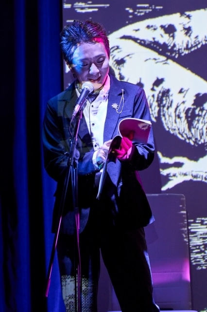 ホラー漫画の鬼才・伊藤潤二の代表作「富江」の朗読劇、初日公演が開幕｜佐倉薫さんや井澤詩織さんら、初日公演出演者のコメントが到着-3