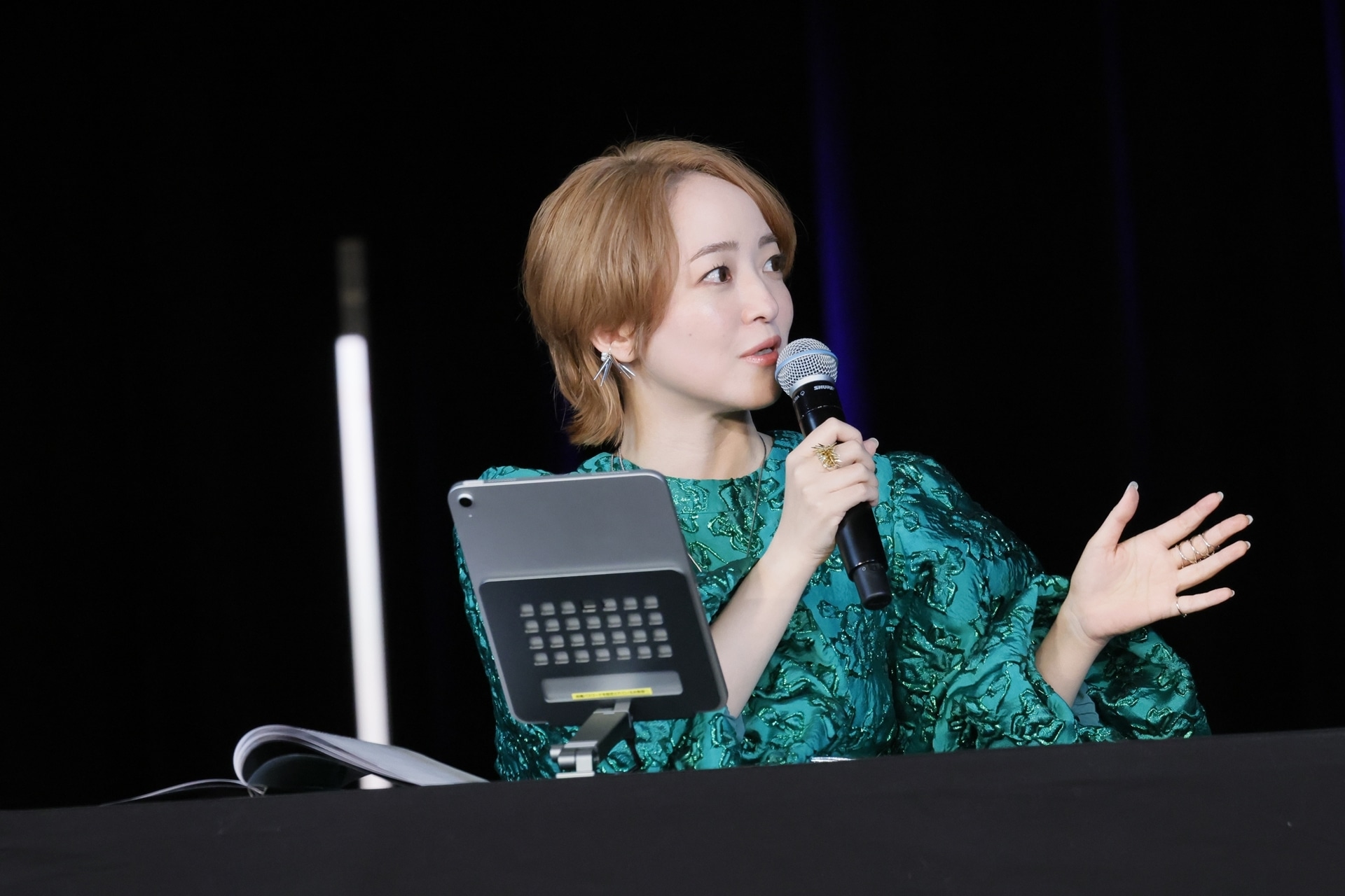 【ブシロード新春発表会2026】『HUNTER×HUNTER NEN×SURVIVOR』を潘めぐみさんが実機プレイ。眼の前でヒソカを倒された浪川大輔さんは思わず複雑な心境に!?-3