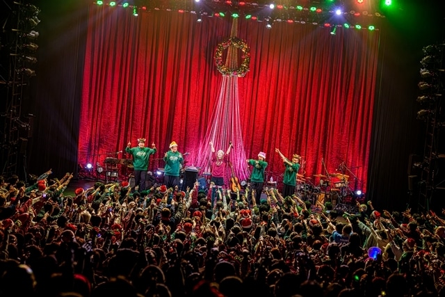 『May’n Special Concert 2025「May’n Xmas -the Brightest-」』公式レポート到着！　表現力と音楽性を拡大し続けてきたMay’nさん20周年の集大成-12