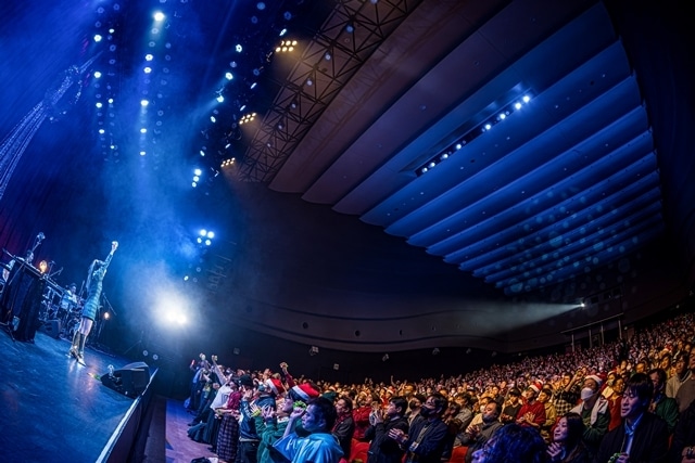 『May’n Special Concert 2025「May’n Xmas -the Brightest-」』公式レポート到着！　表現力と音楽性を拡大し続けてきたMay’nさん20周年の集大成-4