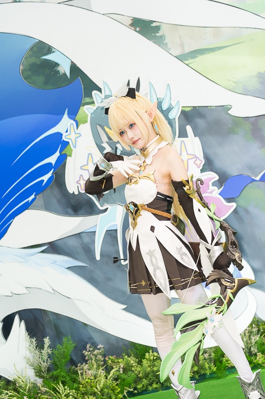 キュート＆クールなコスプレイヤーが大集合した「アズールプロミリア ブース」｜「コミックマーケット107」の美人コスプレイヤー＆コンパニオン特集【2025冬コミ】-3