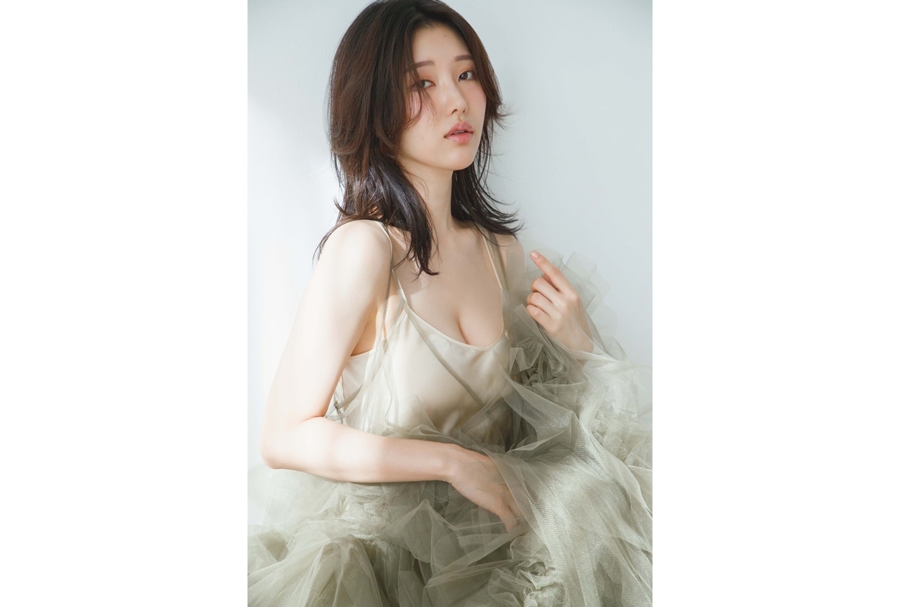 志崎樺音1st写真集が4月15日発売、先行イメージカット解禁