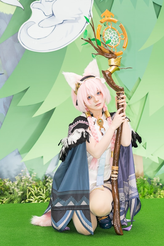 キュート＆クールなコスプレイヤーが大集合した「アズールプロミリア ブース」｜「コミックマーケット107」の美人コスプレイヤー＆コンパニオン特集【2025冬コミ】-16