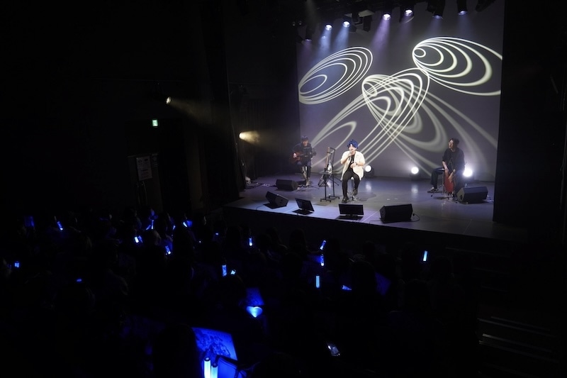 「握（AKU）」「LOOK AT ME!」「晩夏（만하）」「Fair Winds」を披露！　トークショーには『ALIEN STAGE』のKANGプロデューサーも登壇｜「AKUGETSU ファンミーティング in Tokyo」イベントレポート-4