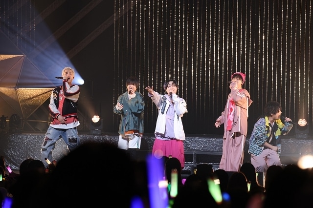 “バディの絆”を再確認したドタバタの入れ替わり劇！そして「恋」の答えを歌声に乗せたライブパート──「東京カラーソニック!! Special Live～Sugar Pop～」レポート-23