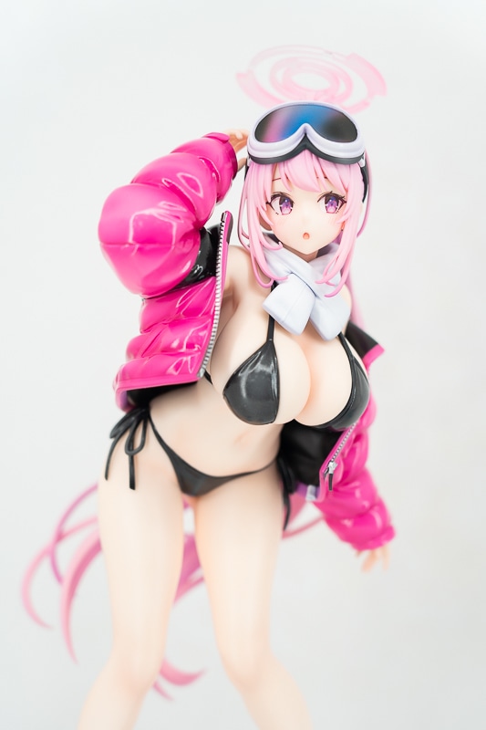 キュートな姿に見惚れる『ブルーアーカイブ』のセクシーフィギュア！　「ワンダーフェスティバル2026［冬］」で展示された、人気アプリゲームのフィギュアを紹介-10