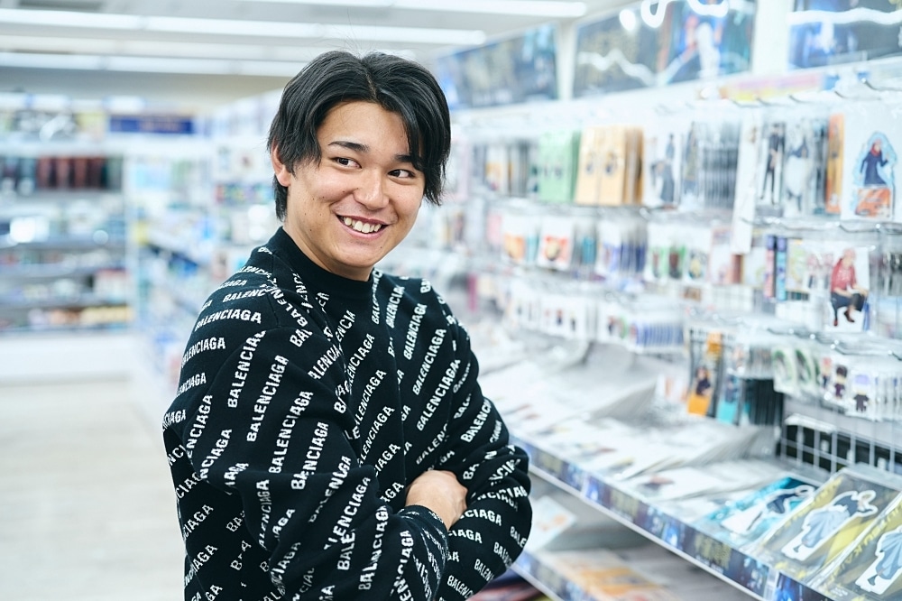 興奮しすぎて「えぐい!」連発! 埼玉西武ライオンズ所属・西川愛也選手の初アニメイトに密着!【店舗貸切!お小遣いアニメイト】-9