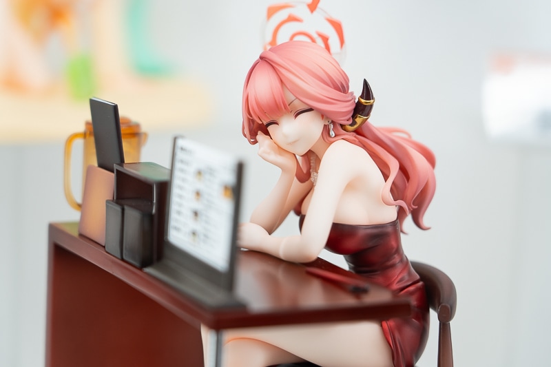 キュートな姿に見惚れる『ブルーアーカイブ』のセクシーフィギュア！　「ワンダーフェスティバル2026［冬］」で展示された、人気アプリゲームのフィギュアを紹介-2