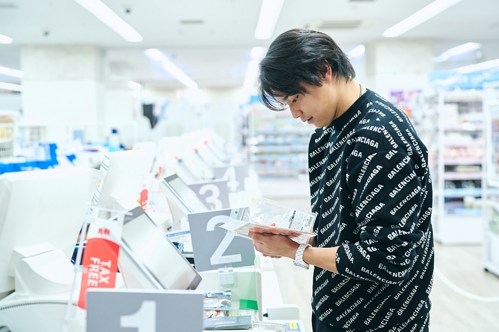 興奮しすぎて「えぐい!」連発! 埼玉西武ライオンズ所属・西川愛也選手の初アニメイトに密着!【店舗貸切!お小遣いアニメイト】-28