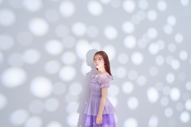 直田姫奈さん 1stシングル「うっすら」インタビュー｜初のアニメタイアップとなる表題曲は“休日の朝に口ずさみたくなる曲”。カップリング曲「夢なのか」は「個性爆発ソングを歌いたい」とオーダー!?-2