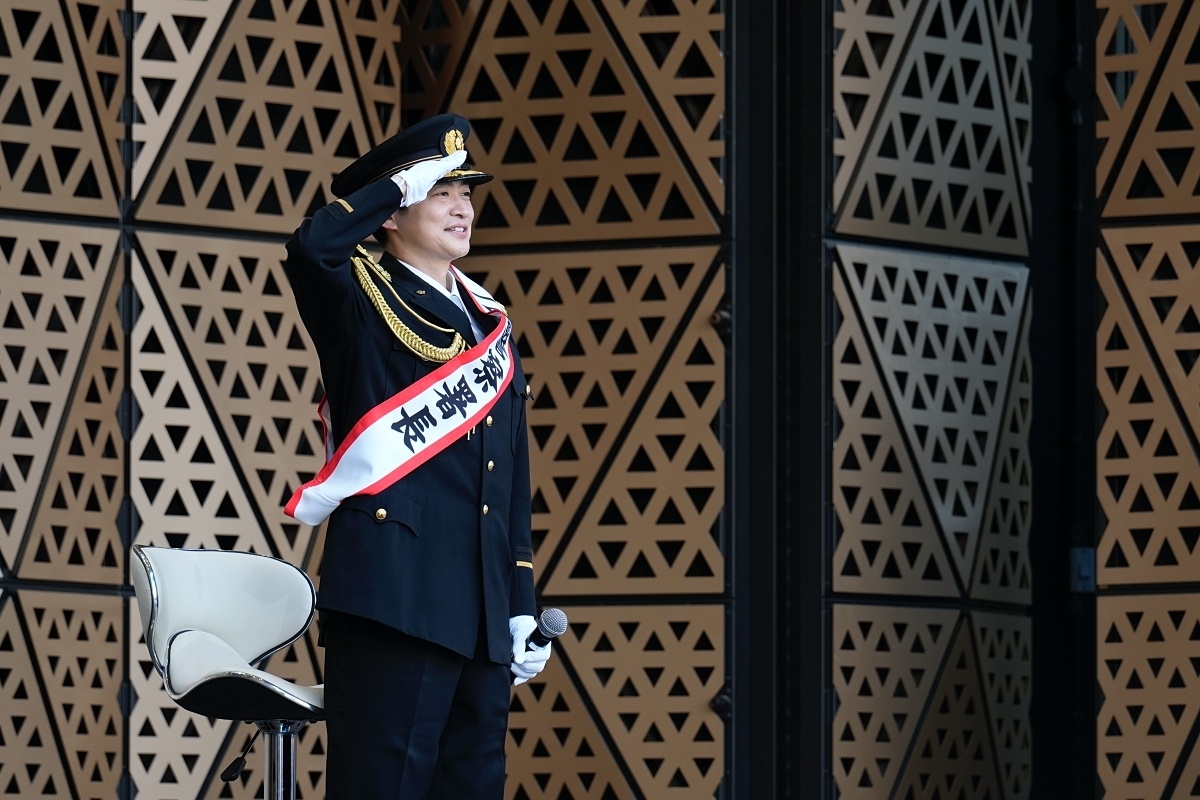 声優・下野紘さんが池袋警察署の一日署長に就任、パレードで池袋の街を盛り上げる！「警察官に成るのが夢だった」下野さんの夢がかなったパレード＆トークショーをレポート-21