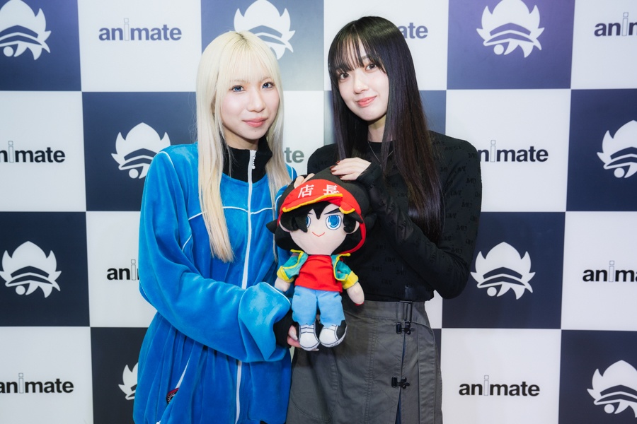 アニメも音楽も、「好き」に向き合い続ける——Little Glee MonsterのMAYUさん＆結海さん初めてふたりでお買い物！【店舗貸切！お小遣いアニメイト】-1