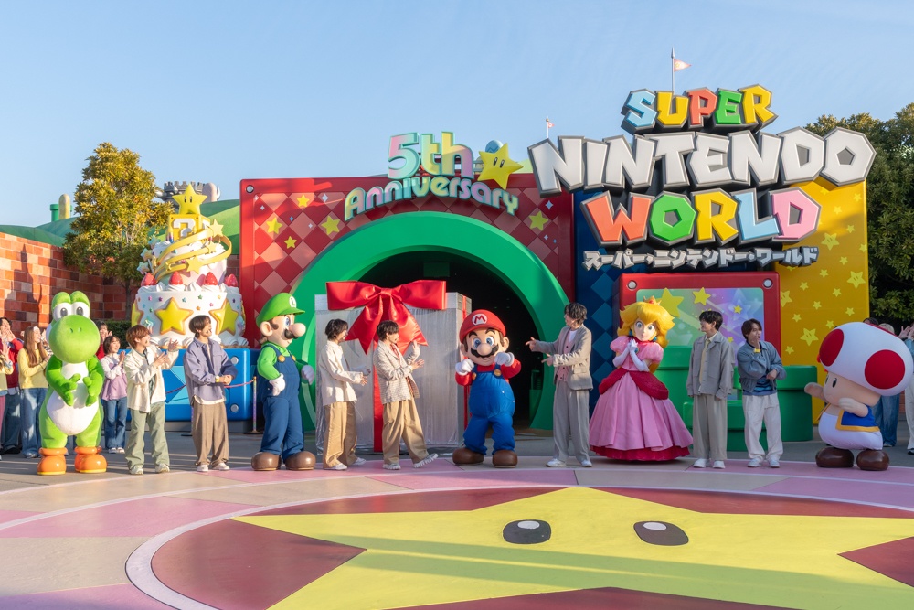 「無敵状態や！　今！」──なにわ男子＆マリオ、ルイージらが“一致団結”して5周年の開幕を宣言！ ユニバーサル・スタジオ・ジャパン「スーパー・ニンテンドー・ワールド™」5周年アニバーサリー・セレモニーレポート-2