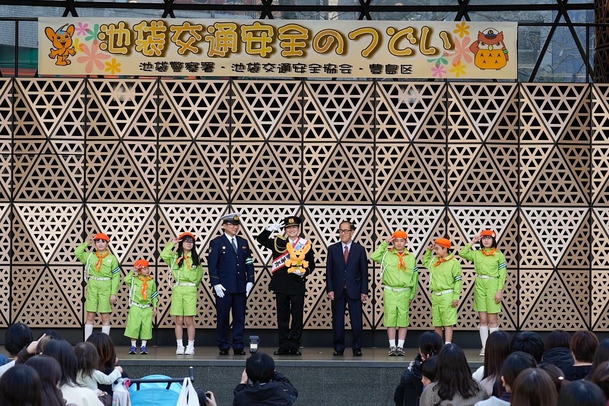 声優・下野紘さんが池袋警察署の一日署長に就任、パレードで池袋の街を盛り上げる！「警察官に成るのが夢だった」下野さんの夢がかなったパレード＆トークショーをレポート-28