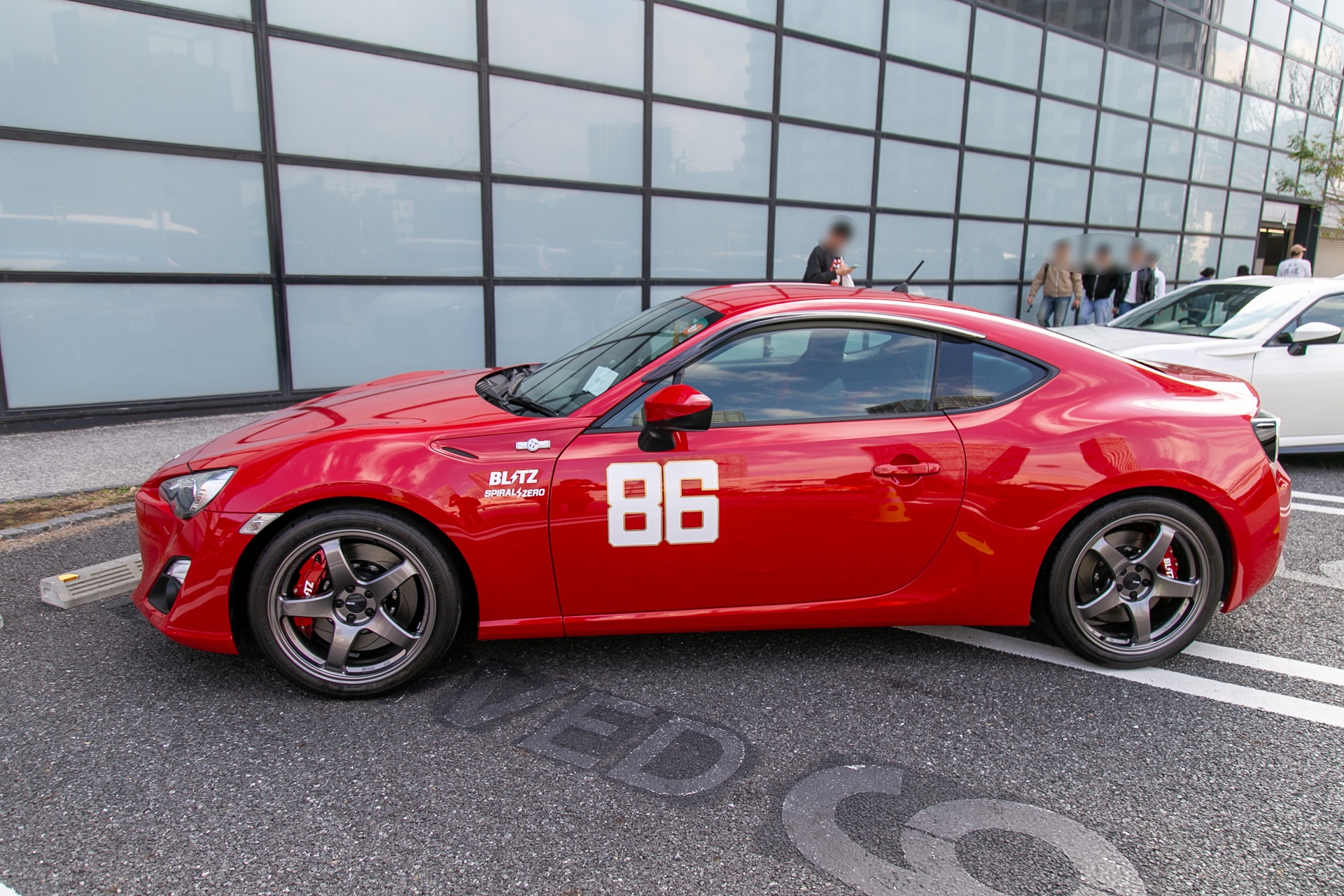 三間音響監督の音や車へのこだわりや、実際に制作された86レプリカの展示など1日中『MFゴースト』尽くし。TVアニメ『MFゴースト』第4戦開幕&エマ・グリーン登場記念！ガレージトークをレポート-16