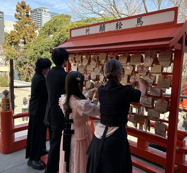 春アニメ『春夏秋冬代行者 春の舞』ヒット祈願＆先行上映会を実施！　貫井柚佳さん・青山吉能さん・坂田将吾さん・日野聡さんらは1・2話の収録を振り返る-2