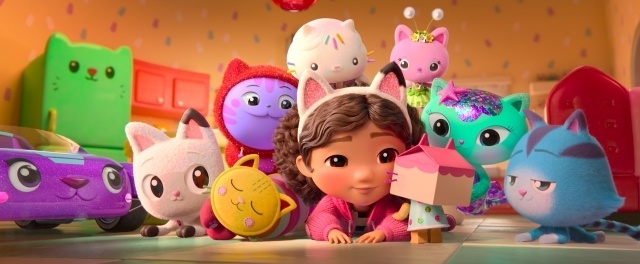 『ギャビーのドールハウス ザ・ムービー』変わり者の実業家・ヴェラの登場シーンを捉えた本編映像が解禁！　吹替声優の井上喜久子さん、関智一さんよりメッセージが到着-1