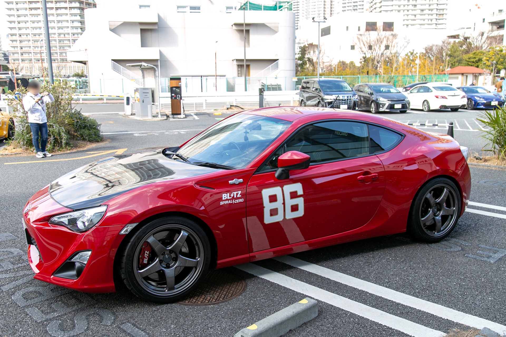 三間音響監督の音や車へのこだわりや、実際に制作された86レプリカの展示など1日中『MFゴースト』尽くし。TVアニメ『MFゴースト』第4戦開幕&エマ・グリーン登場記念！ガレージトークをレポート-14