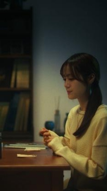 声優・伊藤美来さんが本格実写演技に初挑戦！ 総務省初となる縦型ショートドラマ「毎日に、万一に、ワイドFM」前編・後編が公開-9