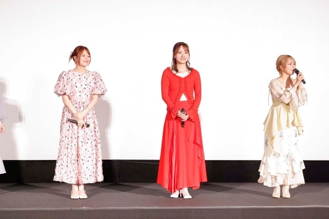 「上伊那ぼたんを演じられてとっても幸せです」──鈴代紗弓さん、青山吉能さんらキャスト陣が登壇！アニメ『上伊那ぼたん、酔へる姿は百合の花』先行上映会 オフィシャルレポートが到着！-4