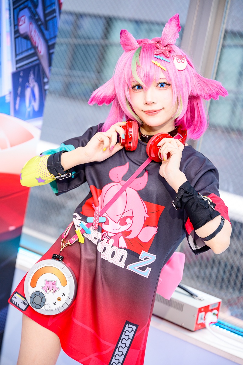 無防備な笑顔にノックアウト!? めでぃさん扮するハニアの“最強スポーティー”なケモ耳姿がたまらない！｜ゲーム『NTE』美人コスプレイヤー特集-4