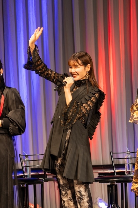 劇場版『残響編』は2027年公開決定！ 『ダンまち』コラボも発表され熱狂に包まれた「陰の実力者になりたくて！」プロジェクトスペシャルステージレポート【AJ2026】-2