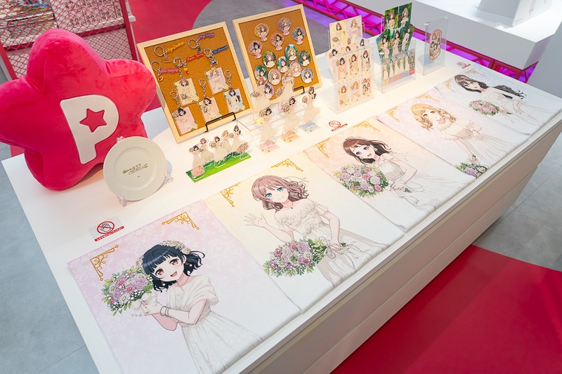 『BanG Dream!』初の常設オフィシャルストアが池袋に誕生！　限定グッズも豊富な「BanG Dream! STORE」店内レポート-16