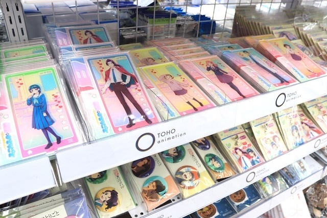 フェア「TVアニメ『ブルーロック』アニメイトフェア2026　～執事の務め～」や「『花秘める君のメテオール展2026』＆『「花秘める君のメテオール」グラッテ第三弾』＆第6巻新刊発売記念連動キャンペーン」が開催中！　ほか［今日のアニメイト池袋本店］-14