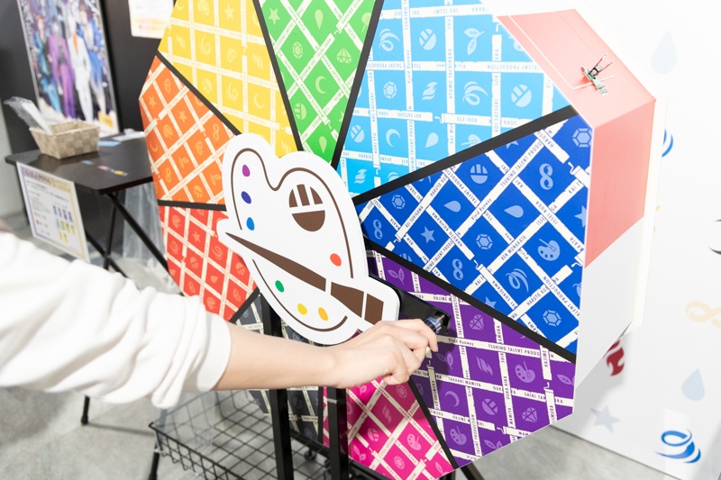 コンセプトは“ファッションショー ”！ メンバーカラーを身にまとったタレントたちがランウェイに登場 ──TSUKIPRO SHOP 2026「Vivid Runway」池袋PACKSフォトレポート-14