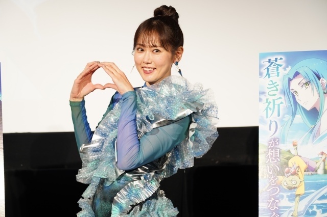 『劇場版 転生したらスライムだった件 蒼海の涙編』スペシャルライブ付き舞台挨拶の公式レポートが到着！　TRUEさんが主題歌「ユートピア」を含む“転スラメドレー”を生歌唱-4