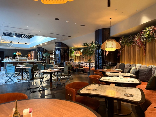 気分はバロン若林!? 男性1人で行く初めてのアフタヌーンティー | 劇場アニメ『パリに咲くエトワール』コラボレーション・アフタヌーンティー体験レポート-2