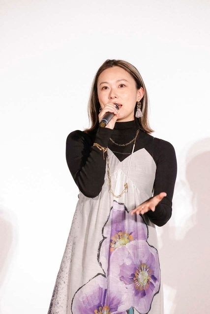 「上伊那ぼたんを演じられてとっても幸せです」──鈴代紗弓さん、青山吉能さんらキャスト陣が登壇！アニメ『上伊那ぼたん、酔へる姿は百合の花』先行上映会 オフィシャルレポートが到着！-6