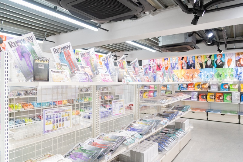 コンセプトは“ファッションショー ”！ メンバーカラーを身にまとったタレントたちがランウェイに登場 ──TSUKIPRO SHOP 2026「Vivid Runway」池袋PACKSフォトレポート-2