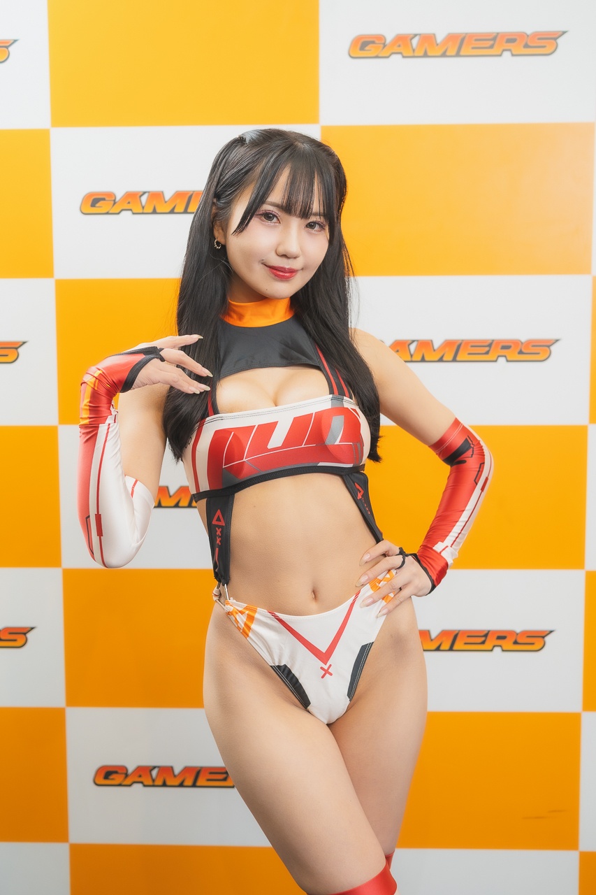 攻めのハイレグ姿で魅了！ レースクイーン＆コスプレイヤー・荏崎ろあがセクシー衣装でファンを悩殺【ゲマコス09 撮り下ろしグラビア＆インタビュー】-7