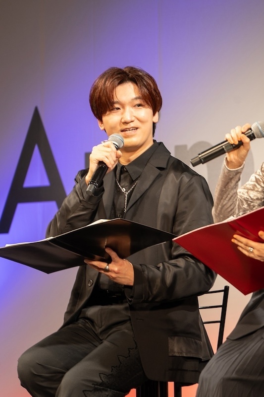 劇場版『残響編』は2027年公開決定！ 『ダンまち』コラボも発表され熱狂に包まれた「陰の実力者になりたくて！」プロジェクトスペシャルステージレポート【AJ2026】-4