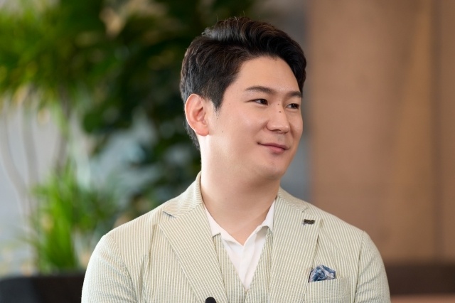 ドラマ『アマデウス』モーツァルト役・小野田龍之介さん×サリエリ役・山寺宏一さんの公式インタビューが到着！-11