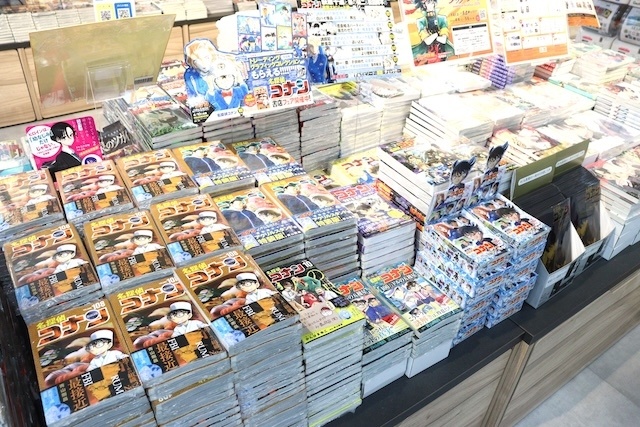 コミックス『うるわしの宵の月』コーナーが展開中！　コミックス『名探偵コナン(108)』が発売！　ほか［今日のアニメイト池袋本店］-11