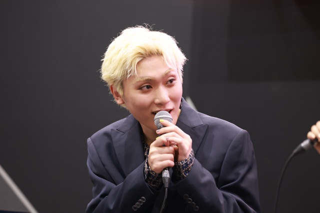 第3期新ヒロイン・伊院知与役の石原夏織さん、ナディー役の竹達彩奈さんがシークレットゲストで登場！『君のことが大大大大大好きな100人の彼女』ステージレポート【AJ2026】-5