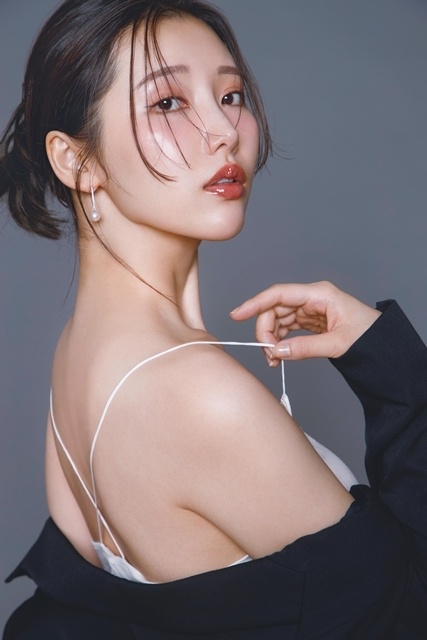 声優・アーティスト志崎樺音さん、1st写真集『unplugged』発売記念イベント実施！　発売して即重版決定に感謝「本当に皆さんのおかげ」-14