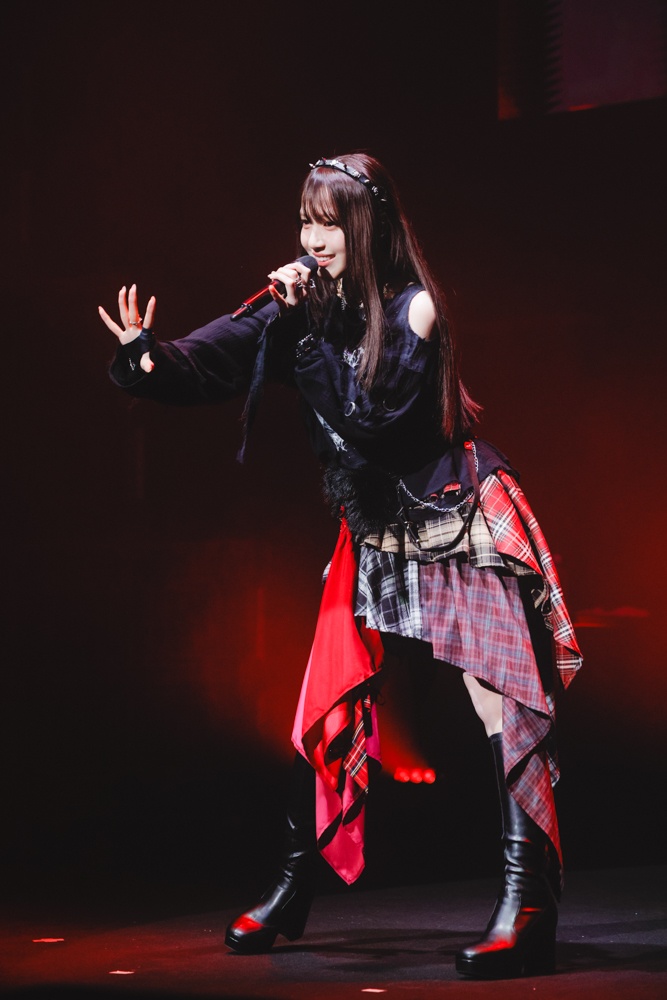 「せーの？」『ワン!!』全世界の熱犬は“激熱犬”へ──衝撃の全曲ライブから浴びたのは史上最強の“わっこいい”だった！ 「天狼群 1st LIVE-フェンリル-」昼公演レポート-4