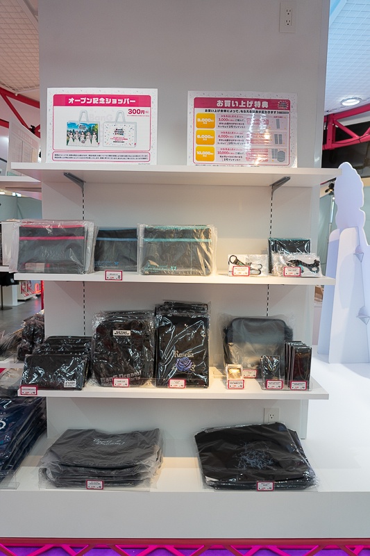 『BanG Dream!』初の常設オフィシャルストアが池袋に誕生！　限定グッズも豊富な「BanG Dream! STORE」店内レポート-8