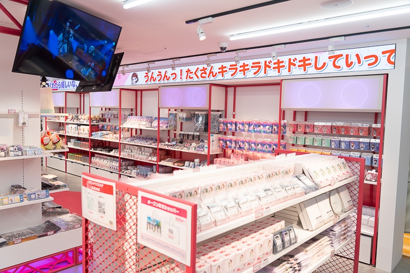 『BanG Dream!』初の常設オフィシャルストアが池袋に誕生！　限定グッズも豊富な「BanG Dream! STORE」店内レポート-1