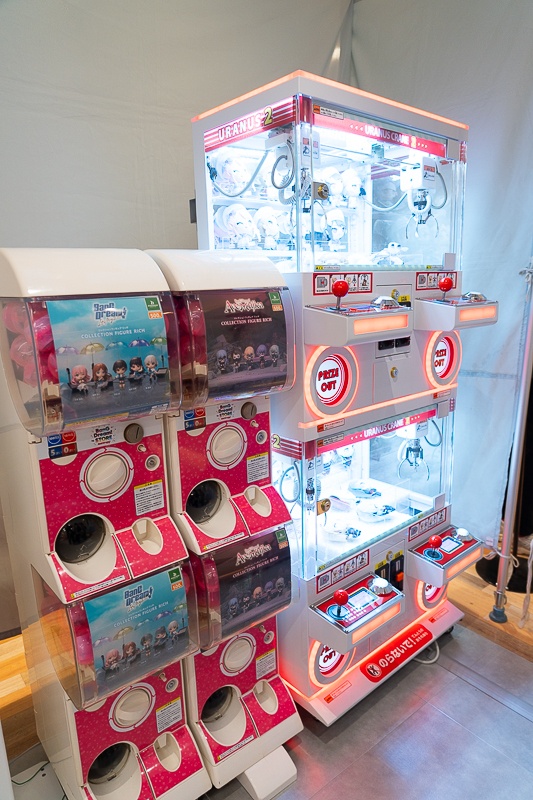 『BanG Dream!』初の常設オフィシャルストアが池袋に誕生！　限定グッズも豊富な「BanG Dream! STORE」店内レポート-12