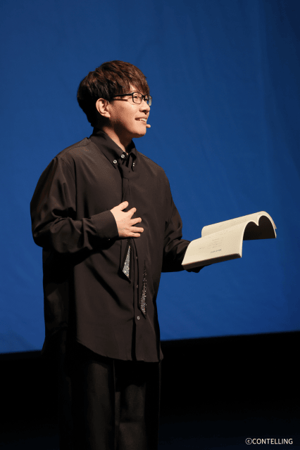 河西健吾さん、白井悠介さんら出演、コメディ朗読劇CONTELLING、2026年大阪公演の舞台写真が到着！　新作は10月に上演-8