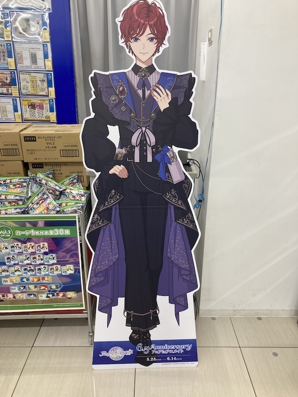 全国のアニメイトで「初めまして」そして「ようこそ」──「『魔法使いの約束』6.5Anniversary フェアinアニメイト」開催を記念して設置される魔法使いたちのスタンディパネルをまるっとご紹介！【フォトレポート】-6