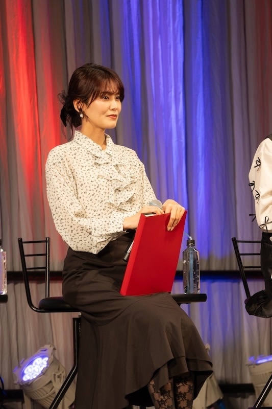 劇場版『残響編』は2027年公開決定！ 『ダンまち』コラボも発表され熱狂に包まれた「陰の実力者になりたくて！」プロジェクトスペシャルステージレポート【AJ2026】-5