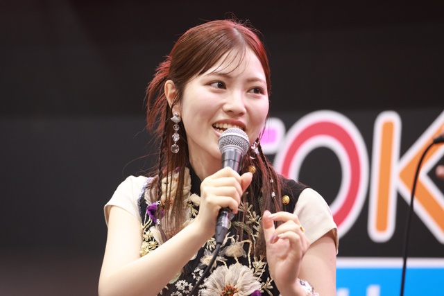 第3期新ヒロイン・伊院知与役の石原夏織さん、ナディー役の竹達彩奈さんがシークレットゲストで登場！『君のことが大大大大大好きな100人の彼女』ステージレポート【AJ2026】-2