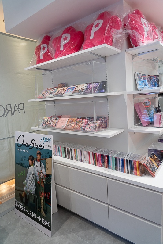 『BanG Dream!』初の常設オフィシャルストアが池袋に誕生！　限定グッズも豊富な「BanG Dream! STORE」店内レポート-7