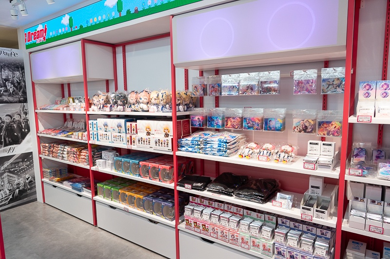 『BanG Dream!』初の常設オフィシャルストアが池袋に誕生！　限定グッズも豊富な「BanG Dream! STORE」店内レポート-2